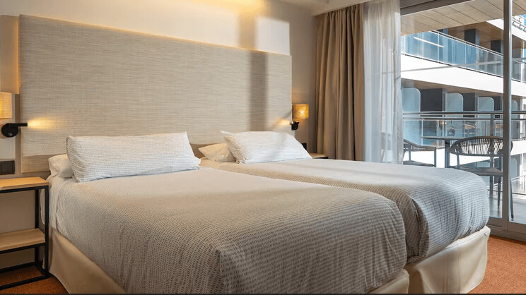 The INNSiDE Side Sea View 